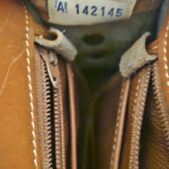 Vintage Dooney & Bourke All Weather Leather Crossbody Bag (NO STRAP) - Picture 7 of 16